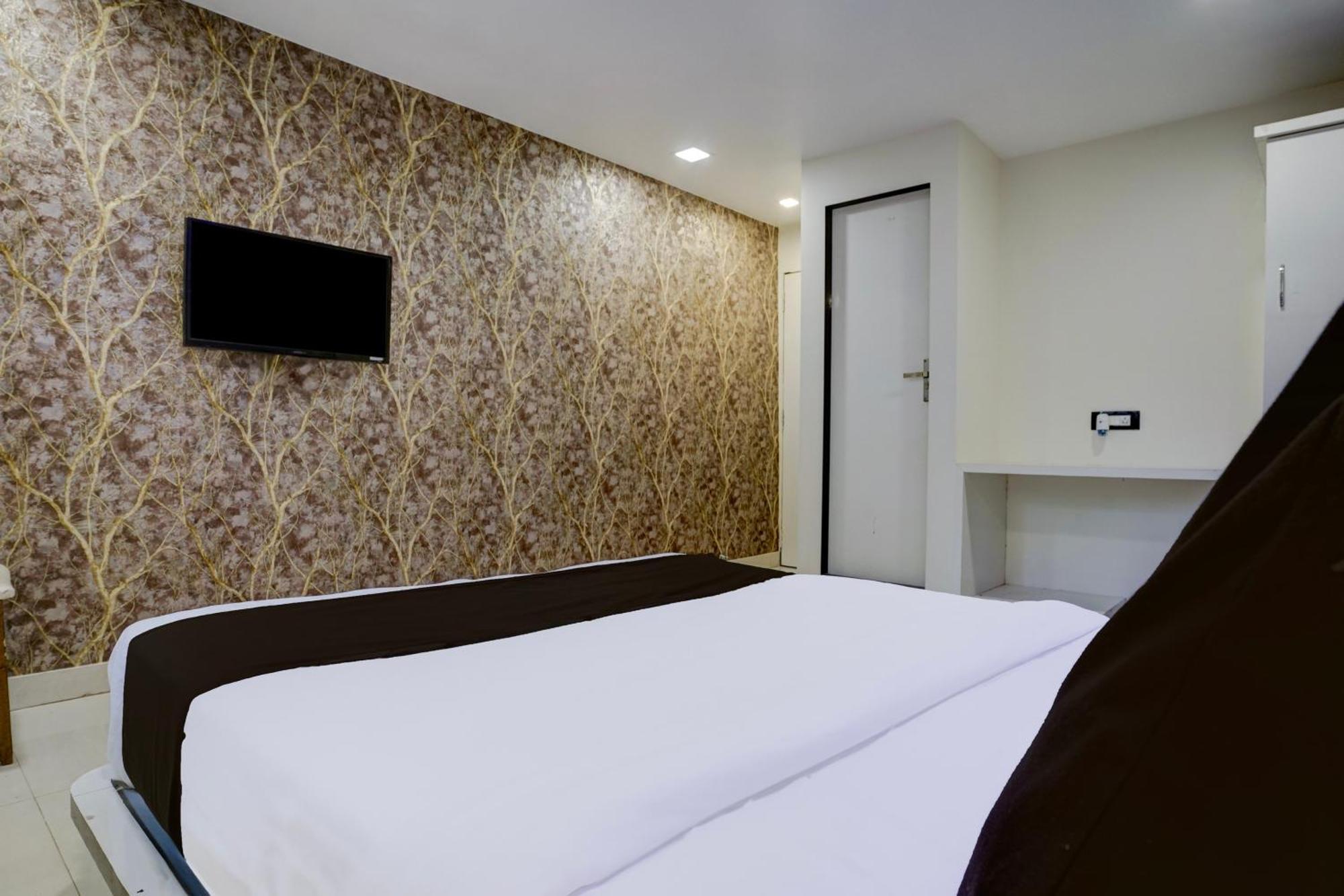 Hotel O Golden Star Mumbai Luaran gambar